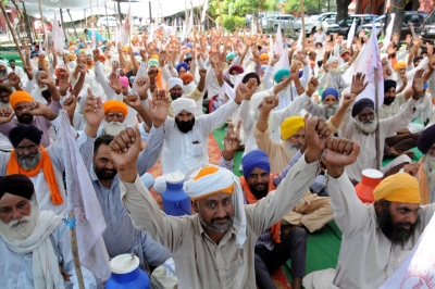 Punjab heads for power crisis as farmers continue with train blockade | Punjab heads for power crisis as farmers continue with train blockade