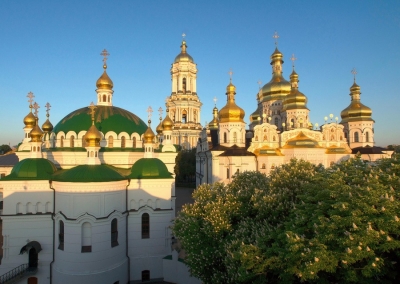 Orthodox Christian clerics refuse to leave Kiev monastery | Orthodox Christian clerics refuse to leave Kiev monastery