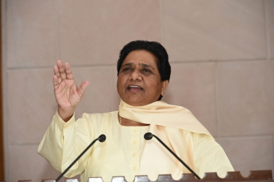 Mayawati back to wooing Brahmins in a big way in UP | Mayawati back to wooing Brahmins in a big way in UP