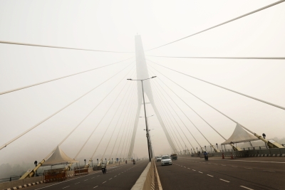 Delhi's air quality slips to 'Severe' category | Delhi's air quality slips to 'Severe' category