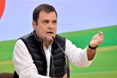 Rahul slams Centre for charging rail tickets from migrants | Rahul slams Centre for charging rail tickets from migrants