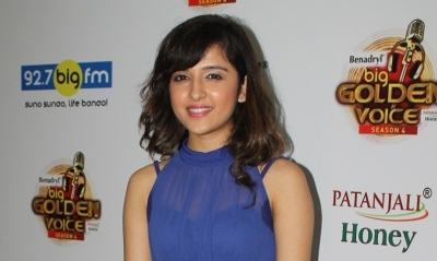 Shirley Setia gets fans nostalgic with cover of 'Na tum jaano na hum' | Shirley Setia gets fans nostalgic with cover of 'Na tum jaano na hum'