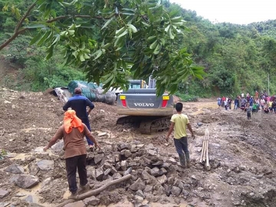 Dozens buried in massive Manipur landslide, rescue on | Dozens buried in massive Manipur landslide, rescue on
