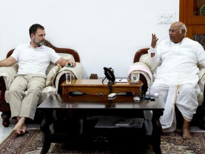 Kharge, Rahul meet Gehlot and Pilot amid rumblings in Congress' Rajasthan unit | Kharge, Rahul meet Gehlot and Pilot amid rumblings in Congress' Rajasthan unit