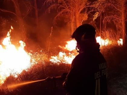 4 injured as wildfires rage in Italy's Sardinia | 4 injured as wildfires rage in Italy's Sardinia 4 injured as wildfires rage in Italy's Sardinia | 4 injured as wildfires rage in Italy's Sardinia