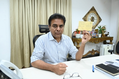 TRS leader writes postcard to PM to rollback GST on handloom products | TRS leader writes postcard to PM to rollback GST on handloom products