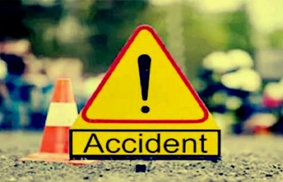 Four run over by car in UP | Four run over by car in UP
