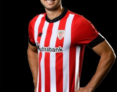 Athletic Bilbao defender De Marcos signs off with emotional speech | Athletic Bilbao defender De Marcos signs off with emotional speech Athletic Bilbao defender De Marcos signs off with emotional speech | Athletic Bilbao defender De Marcos signs off with emotional speech