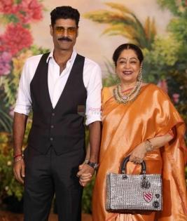 Sikandar joins mom Kirron Kher for family special episode of 'India's Got Talent' | Sikandar joins mom Kirron Kher for family special episode of 'India's Got Talent'