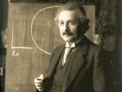 Einstein relativity theory manuscript sold for $13 mn in Paris | Einstein relativity theory manuscript sold for $13 mn in Paris