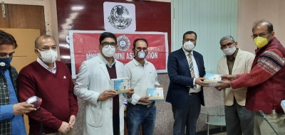 Innovators come up with 3D masks, touch-free devices in Raj | Innovators come up with 3D masks, touch-free devices in Raj
