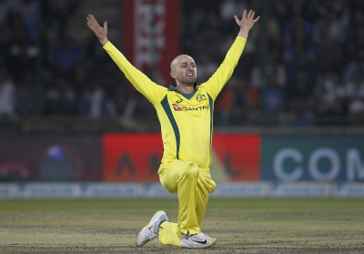 Aussie off-spinner Lyon traps batsmen with bounce: Harbhajan | Aussie off-spinner Lyon traps batsmen with bounce: Harbhajan
