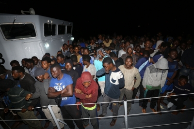 Libyan Coast Guard rescues over 300 illegal immigrants | Libyan Coast Guard rescues over 300 illegal immigrants