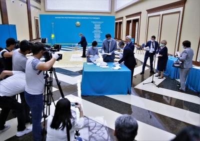 Kazakh ruling party grabs over 70% of vote: Exit poll | Kazakh ruling party grabs over 70% of vote: Exit poll