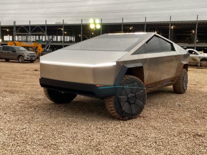 Tesla Cybertruck spotted with new darker camouflage wrap | Tesla Cybertruck spotted with new darker camouflage wrap