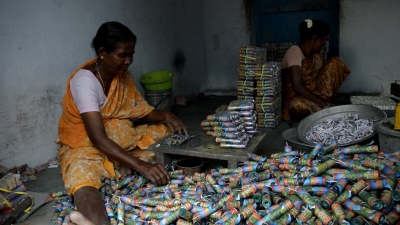 TN firecracker units shut shop citing official harassment | TN firecracker units shut shop citing official harassment