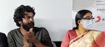 'Sila Nerangalil Sila Manithargal' has dialogues by 'Jai Bhim' actor Manikandan | 'Sila Nerangalil Sila Manithargal' has dialogues by 'Jai Bhim' actor Manikandan