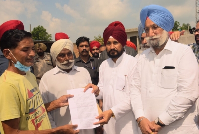 Channi gives job letters to families of farm stir victims | Channi gives job letters to families of farm stir victims
