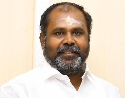 TN Speaker agrees to consider allocating OPS’ seat in Assembly to AIADMK leader Udhayakumar | TN Speaker agrees to consider allocating OPS’ seat in Assembly to AIADMK leader Udhayakumar TN Speaker agrees to consider allocating OPS’ seat in Assembly to AIADMK leader Udhayakumar | TN Speaker agrees to consider allocating OPS’ seat in Assembly to AIADMK leader Udhayakumar