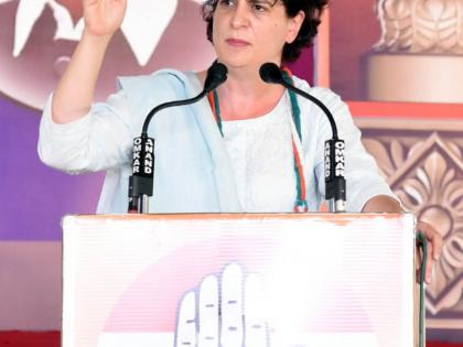 Priyanka demands resignation of Railway Minister Ashwini Vaishnaw | Priyanka demands resignation of Railway Minister Ashwini Vaishnaw Priyanka demands resignation of Railway Minister Ashwini Vaishnaw | Priyanka demands resignation of Railway Minister Ashwini Vaishnaw