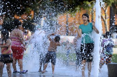 Southern California hit by severe heat wave | Southern California hit by severe heat wave