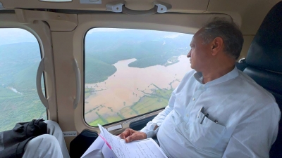 Gehlot conducts aerial survey of flood-affected areas | Gehlot conducts aerial survey of flood-affected areas