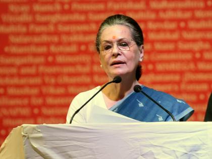 Sonia to attend second Oppn meet in B'luru along with 24 parties | Sonia to attend second Oppn meet in B'luru along with 24 parties