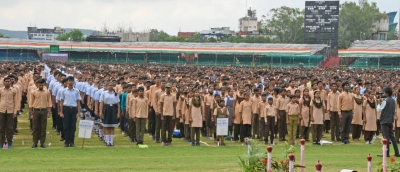 1 cr students sing patriotic songs to set world record in Rajasthan | 1 cr students sing patriotic songs to set world record in Rajasthan