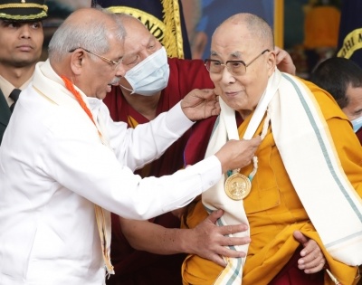 Dalai Lama conferred Gandhi Mandela Award | Dalai Lama conferred Gandhi Mandela Award
