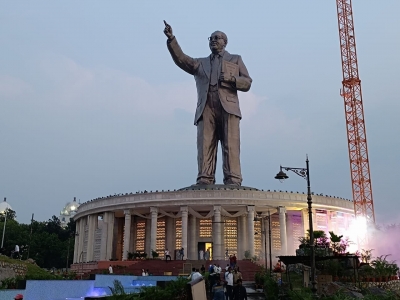 Ambedkar's 125-feet statue unveiled in Hyderabad | Ambedkar's 125-feet statue unveiled in Hyderabad