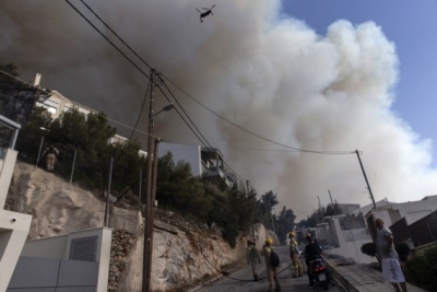 Wildfire rages in Athens, homes evacuated | Wildfire rages in Athens, homes evacuated