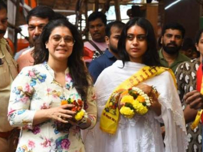 Back from Dubai, Nysa joins mom Kajol for a Siddhivinayak Temple visit | Back from Dubai, Nysa joins mom Kajol for a Siddhivinayak Temple visit Back from Dubai, Nysa joins mom Kajol for a Siddhivinayak Temple visit | Back from Dubai, Nysa joins mom Kajol for a Siddhivinayak Temple visit