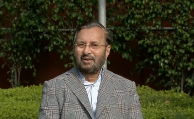 Don't crowd vaccination rooms, offer inoculated person flower: Javadekar | Don't crowd vaccination rooms, offer inoculated person flower: Javadekar