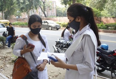 Uncertainty over class XII exam dates, practicals: Stressed students seek counselling | Uncertainty over class XII exam dates, practicals: Stressed students seek counselling