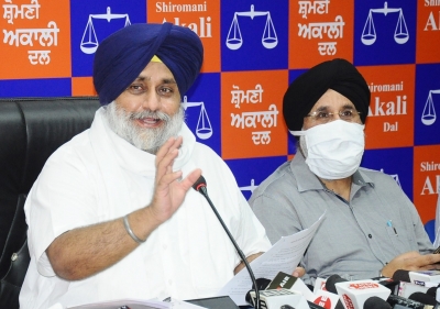 Akalis, AAP slam Punjab govt on power shortage | Akalis, AAP slam Punjab govt on power shortage Akalis, AAP slam Punjab govt on power shortage | Akalis, AAP slam Punjab govt on power shortage