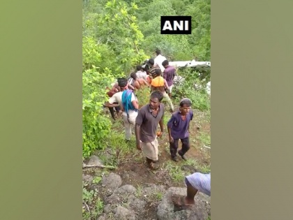 One dead, another injured in chopper crash in Maharashtra's Jalgaon | One dead, another injured in chopper crash in Maharashtra's Jalgaon