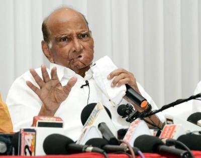 Sharad Pawar bows to party's wishes, to continue as NCP President | Sharad Pawar bows to party's wishes, to continue as NCP President