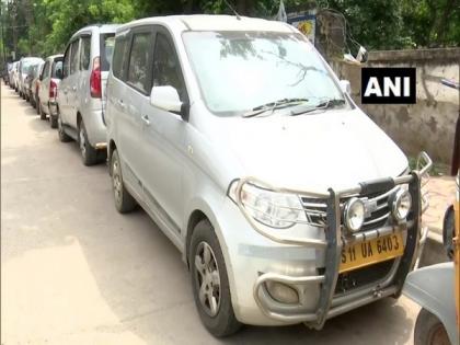 Hyderabad cab drivers out of business due to COVID-19 pandemic | Hyderabad cab drivers out of business due to COVID-19 pandemic