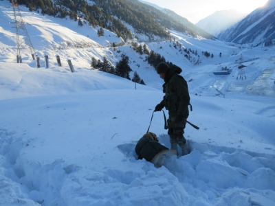 Army rescues 172 stranded workers after J&K avalanche | Army rescues 172 stranded workers after J&K avalanche