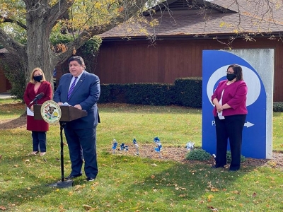 Illinois Governor isolates after potential Covid-19 exposure | Illinois Governor isolates after potential Covid-19 exposure