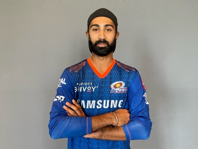 IPL 2021: Simarjeet Singh added to MI squad as Arjun Tendulkar's replacement | IPL 2021: Simarjeet Singh added to MI squad as Arjun Tendulkar's replacement