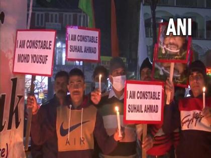 Candlelight protest held in Srinagar against civilian killings in J-K | Candlelight protest held in Srinagar against civilian killings in J-K