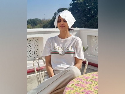 Shilpa Shetty gives sneak peek into her 'Sunday sunbathing scenes' ahead of 'Sukhee' shoot | Shilpa Shetty gives sneak peek into her 'Sunday sunbathing scenes' ahead of 'Sukhee' shoot