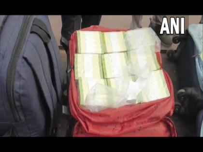 RPF seizes 4 bags packed with Rs 24.5 Lakh from Rajdhani Express at Cuttack | RPF seizes 4 bags packed with Rs 24.5 Lakh from Rajdhani Express at Cuttack