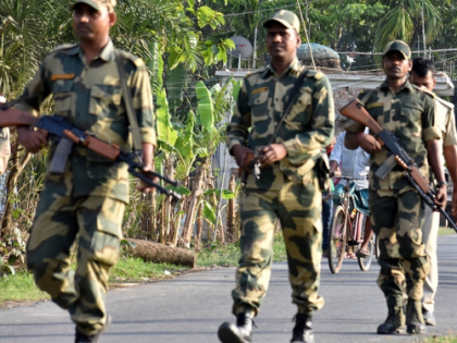 BSF seized 24 kg smuggled gold from Bengal-B'desh borders in past 30 days | BSF seized 24 kg smuggled gold from Bengal-B'desh borders in past 30 days