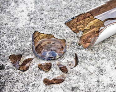 Man stabs vagabond to death with beer bottle in Delhi | Man stabs vagabond to death with beer bottle in Delhi Man stabs vagabond to death with beer bottle in Delhi | Man stabs vagabond to death with beer bottle in Delhi