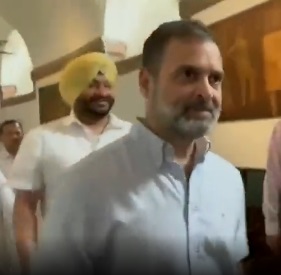 After wink & hug, flying kiss by Rahul in LS sparks controversy | After wink & hug, flying kiss by Rahul in LS sparks controversy After wink & hug, flying kiss by Rahul in LS sparks controversy | After wink & hug, flying kiss by Rahul in LS sparks controversy