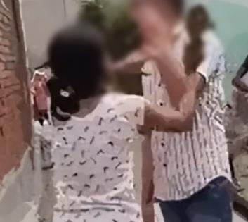 UP panchayat asks girl to hit boy with slippers for leaking recordings of their talks | UP panchayat asks girl to hit boy with slippers for leaking recordings of their talks UP panchayat asks girl to hit boy with slippers for leaking recordings of their talks | UP panchayat asks girl to hit boy with slippers for leaking recordings of their talks