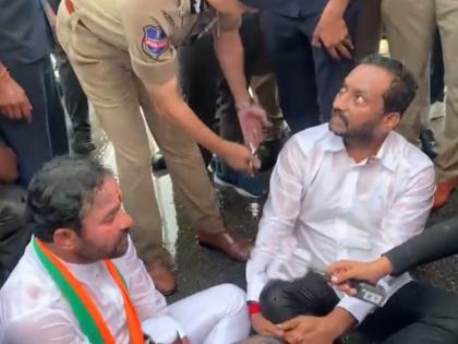 Telangana BJP president taken into custody amid protest | Telangana BJP president taken into custody amid protest Telangana BJP president taken into custody amid protest | Telangana BJP president taken into custody amid protest