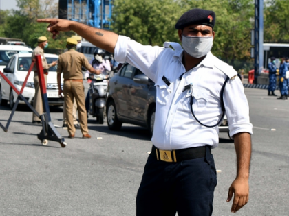 Maximum numbers of red light violations in southern part of Delhi: Traffic Police data | Maximum numbers of red light violations in southern part of Delhi: Traffic Police data Maximum numbers of red light violations in southern part of Delhi: Traffic Police data | Maximum numbers of red light violations in southern part of Delhi: Traffic Police data